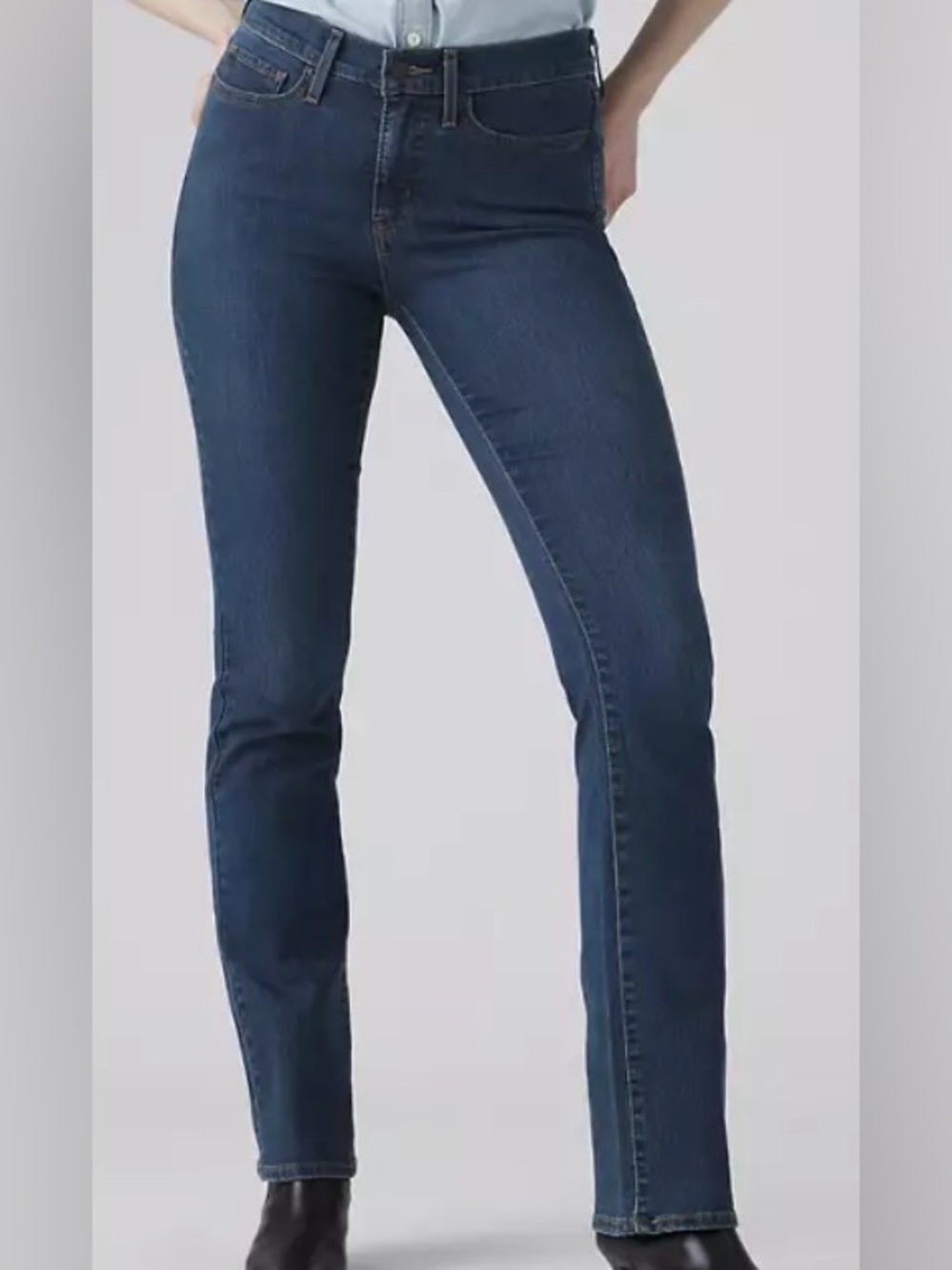 Levi’s Women’s 315 Shaping Bootcut Size 32 X 32 NWOT